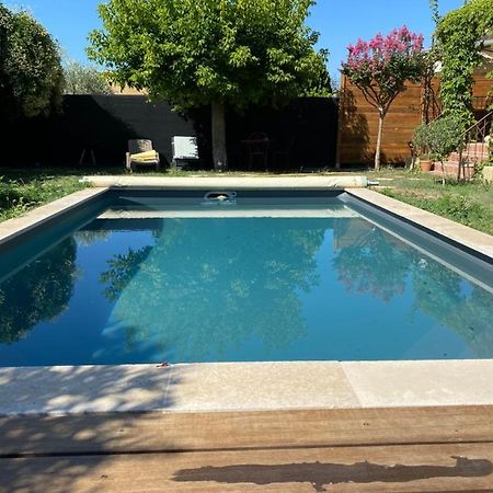Gite Lou Sabai Au Pied Des Dentelles De Montmirail, Piscine Partagee Обиньон Екстериор снимка