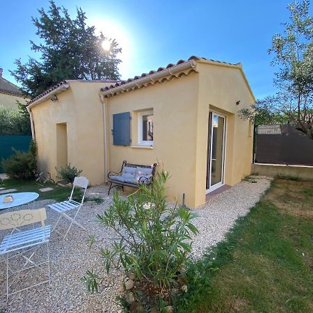 Gite Lou Sabai Au Pied Des Dentelles De Montmirail, Piscine Partagee Обиньон Екстериор снимка