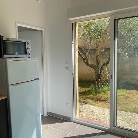 Gite Lou Sabai Au Pied Des Dentelles De Montmirail, Piscine Partagee Обиньон Екстериор снимка